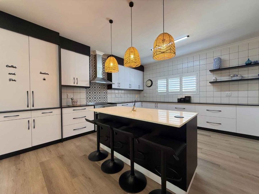 3 Bedroom Property for Sale in Country Club Western Cape